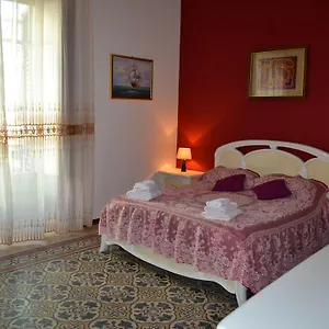 Couette-café Salinas, Palerme